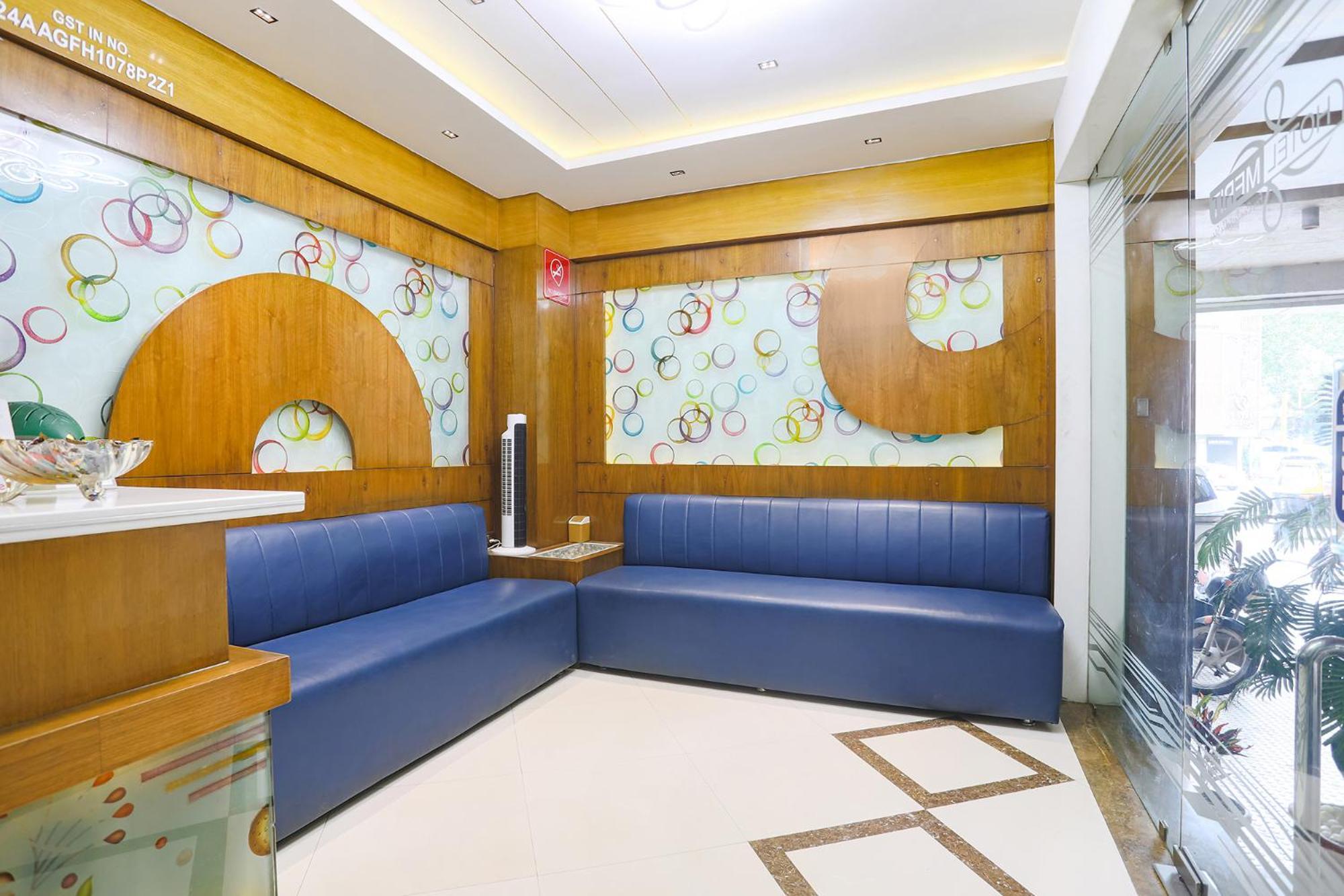 Hotel Merit Surat Exterior foto